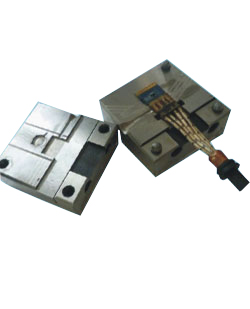 低壓注塑機線材注塑模具